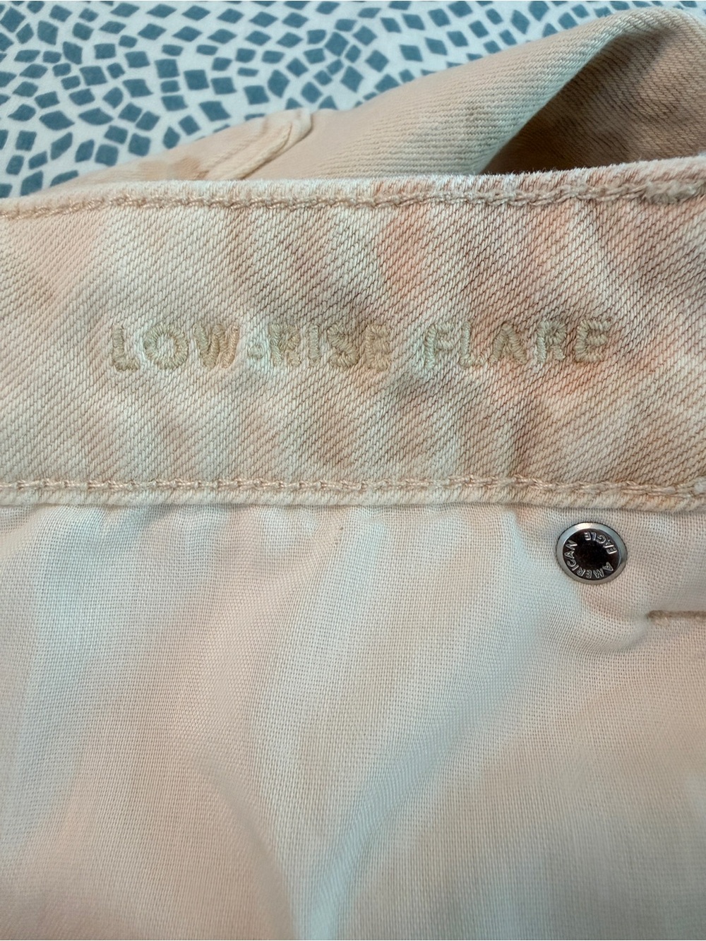 American Eagle | Beige Floral Low-Rise Flare Jeans - Picture 6 of 10